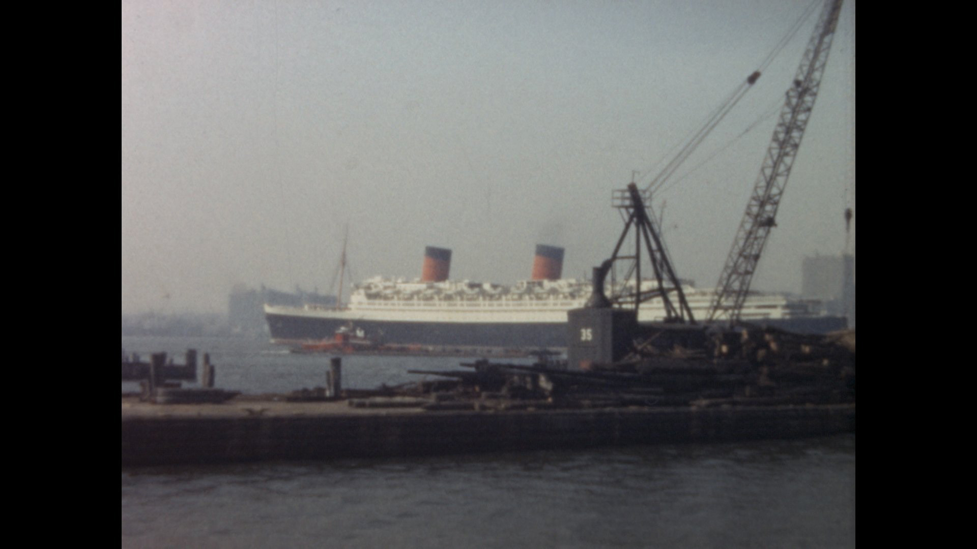Imagen de película: Un paseo por New York Harbor